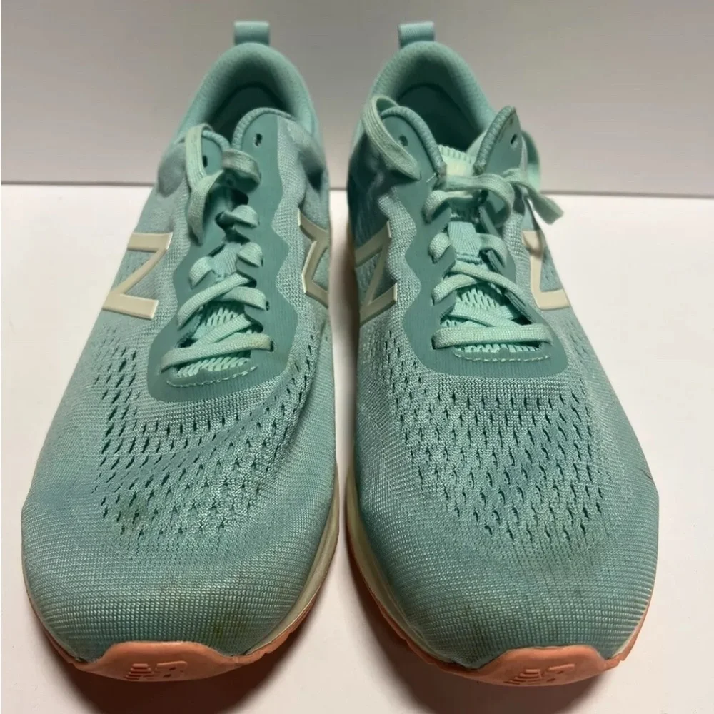 New Balance Womens Fresh Foam Arishi V3 Running Shoes Size 11D